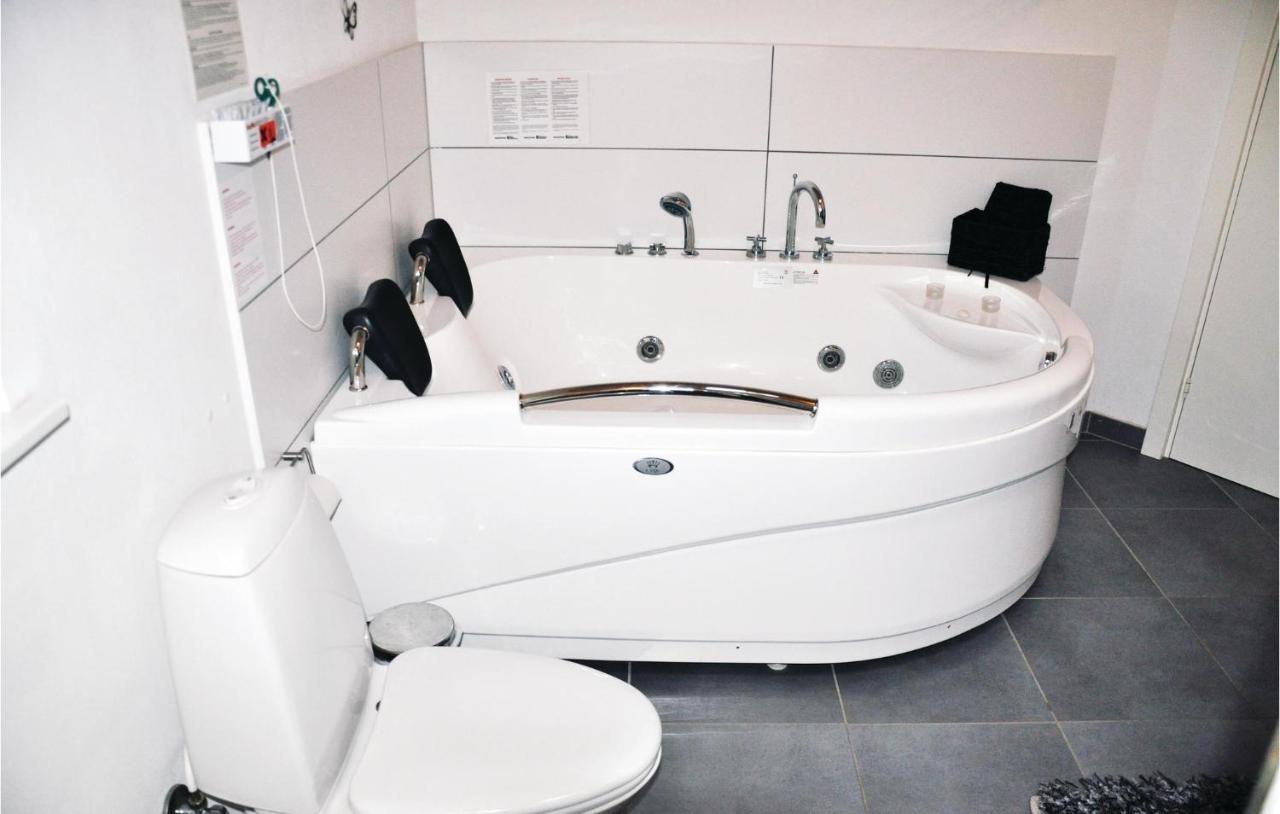 Pet Friendly Home In Augustenborg With Kitchen Asserballeskov Eksteriør billede